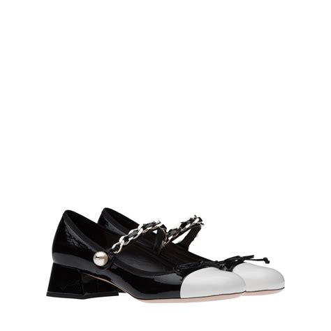 White/black Naplak Pumps 